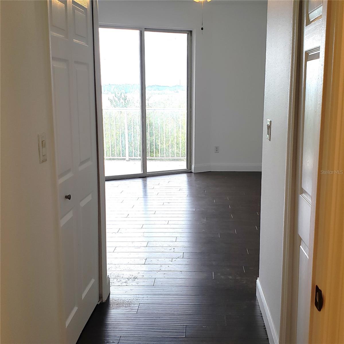 PROMENADE PH 01 - Residential Lease