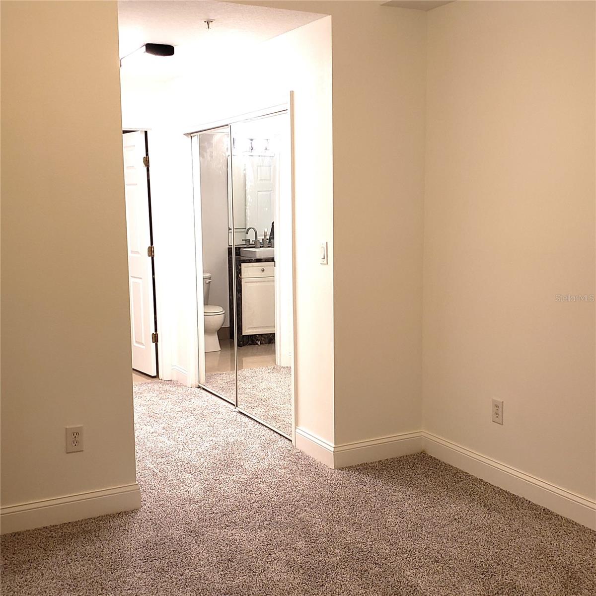 PROMENADE PH 01 - Residential Lease