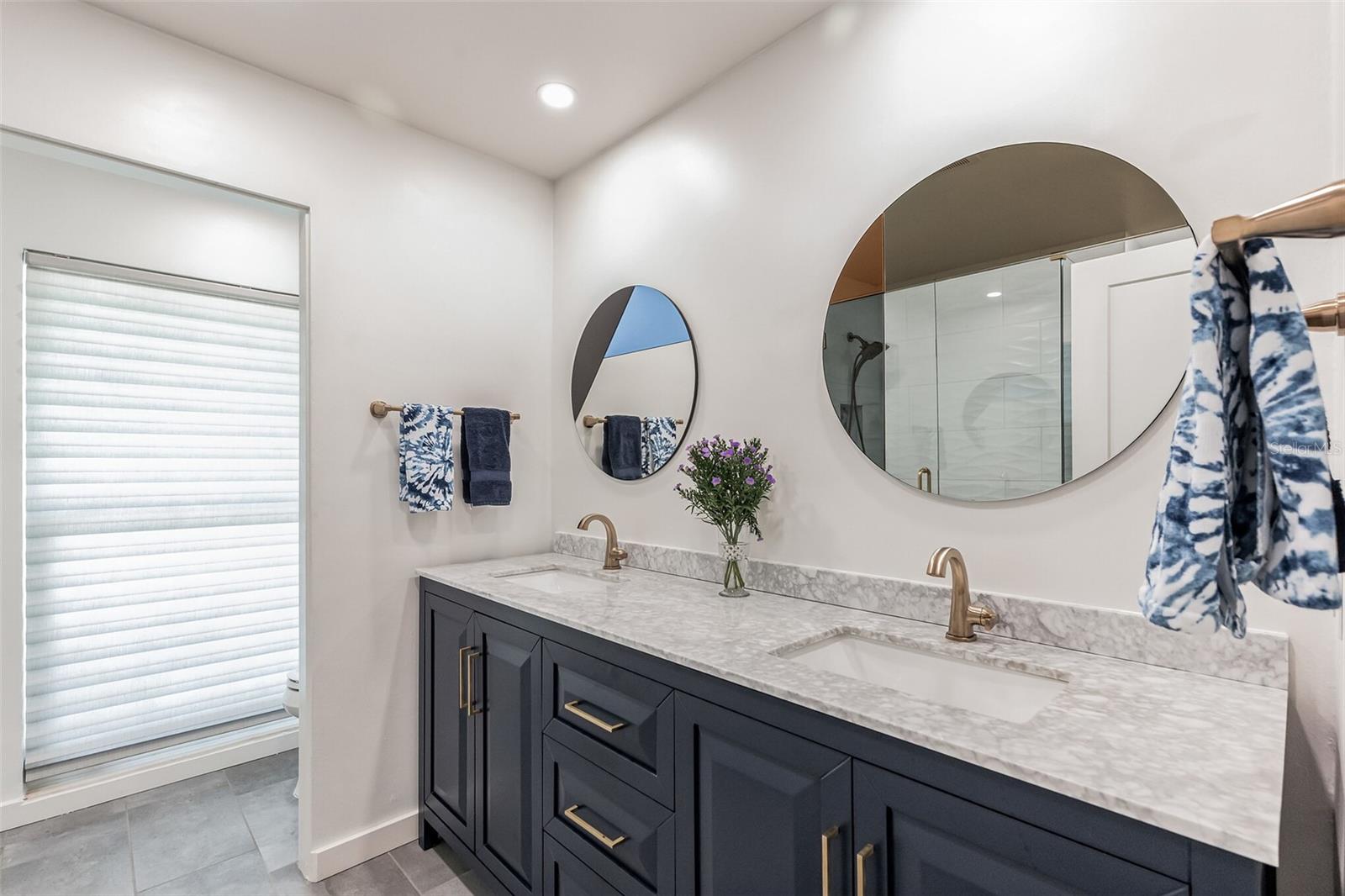 SHORE ACRES OVERLOOK SEC - Residential