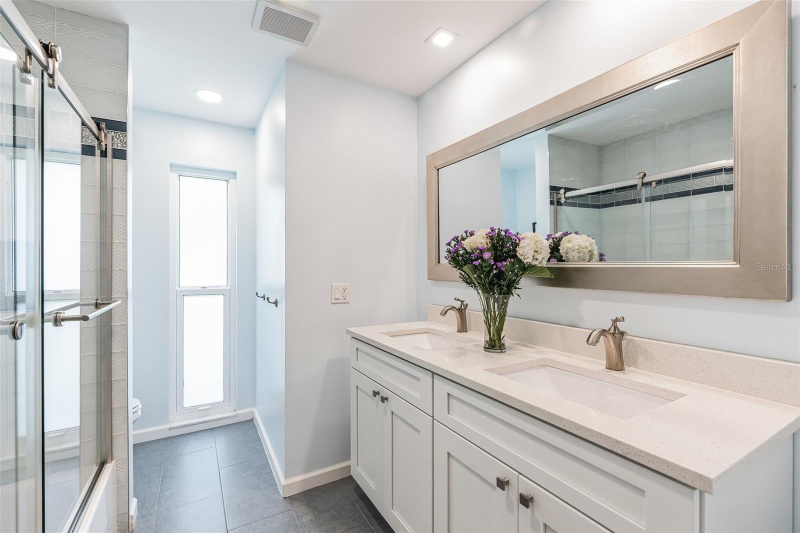 SHORE ACRES OVERLOOK SEC - Residential