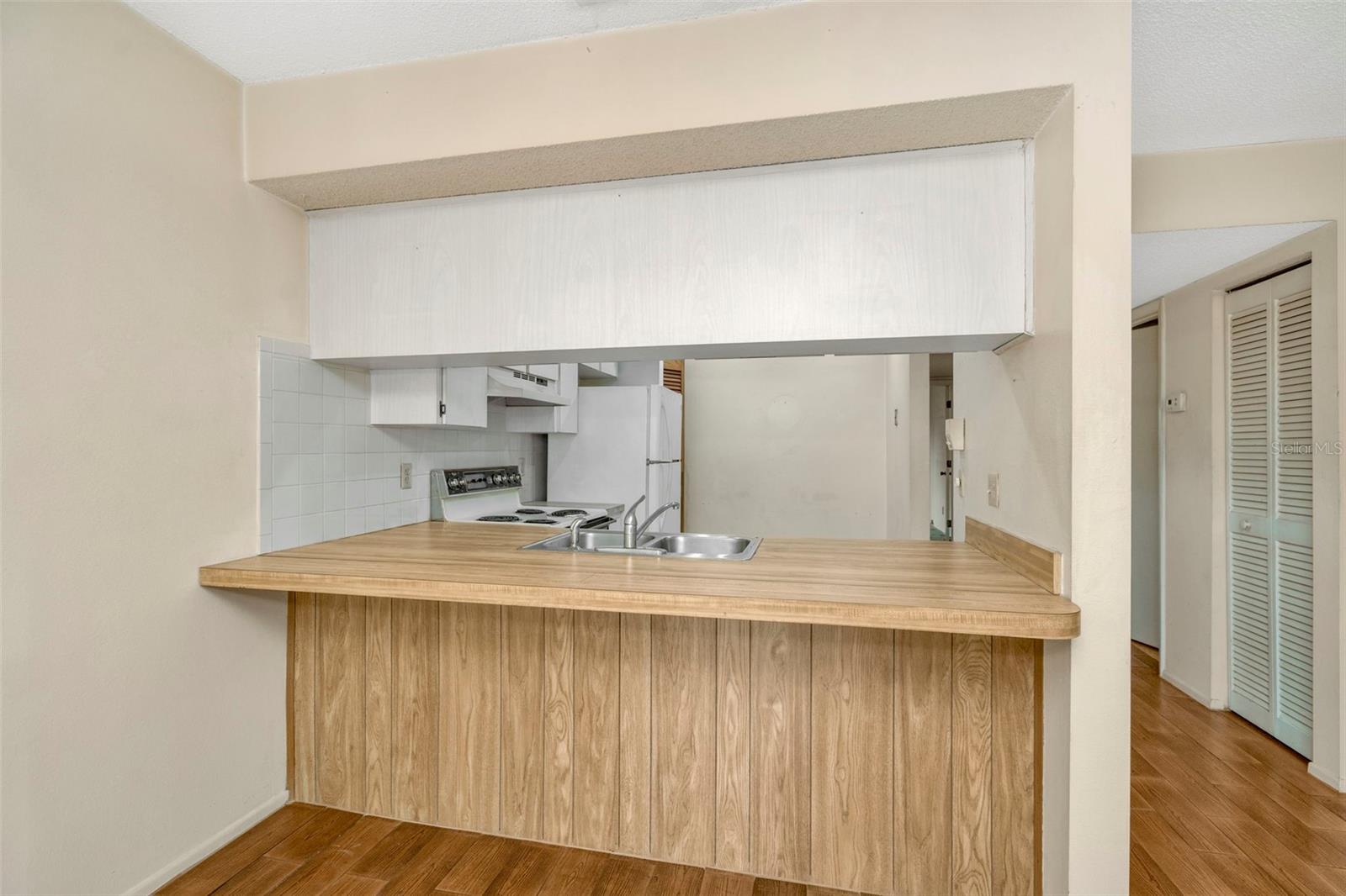 RIDGE GROVES CONDO - Residential