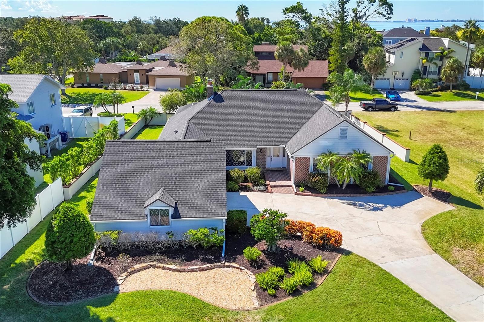 3808 EL CONQUISTADOR PARKWAY