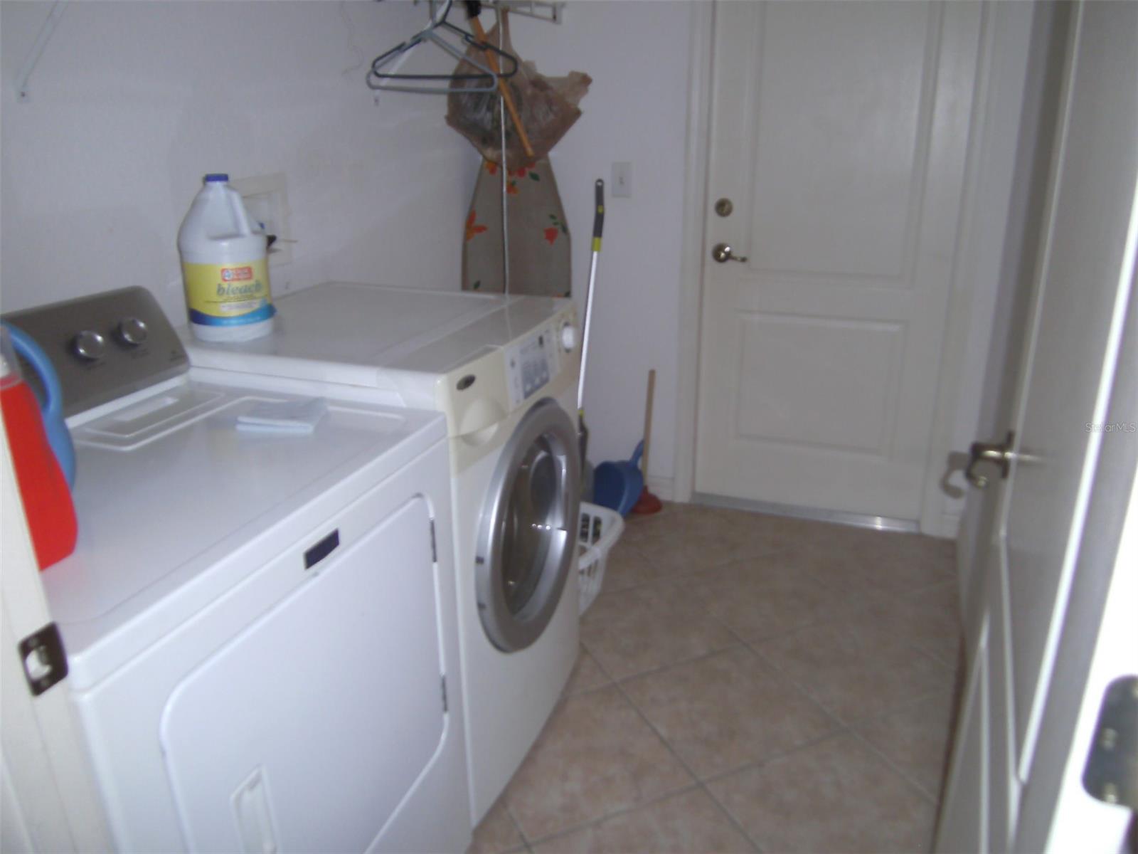 Florida Shores 01 - Residential