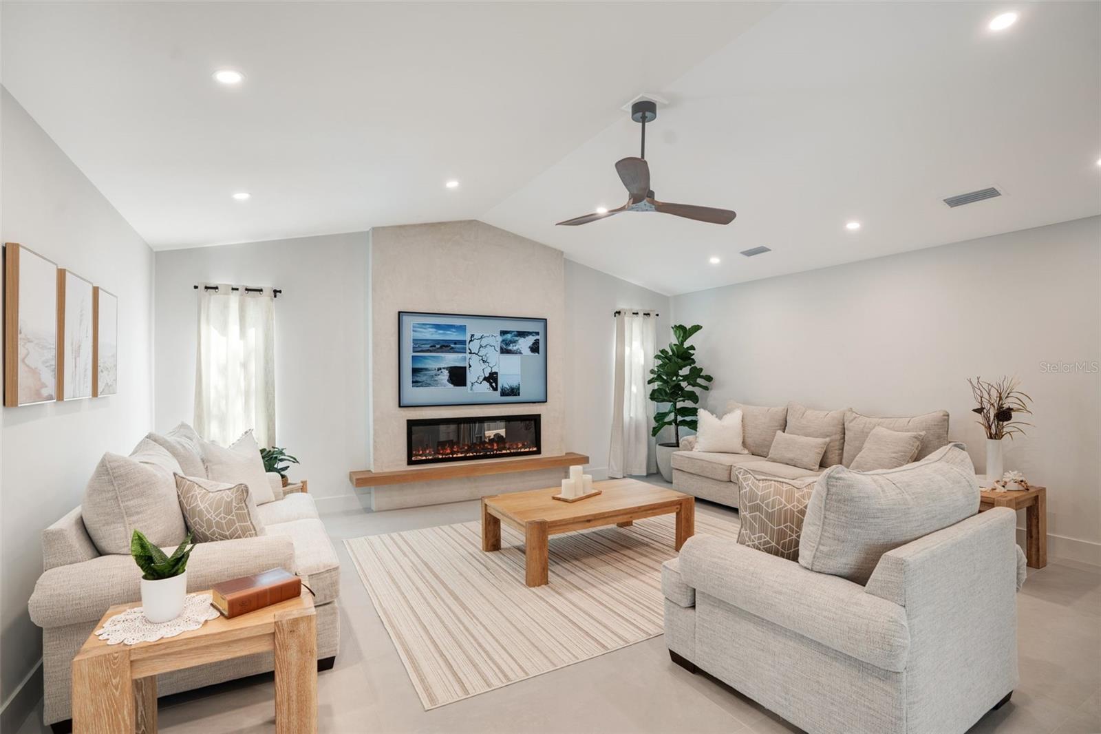 BUCCANEER BAY - Residential