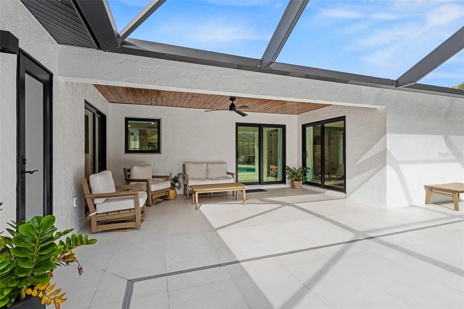 BUCCANEER BAY - Residential