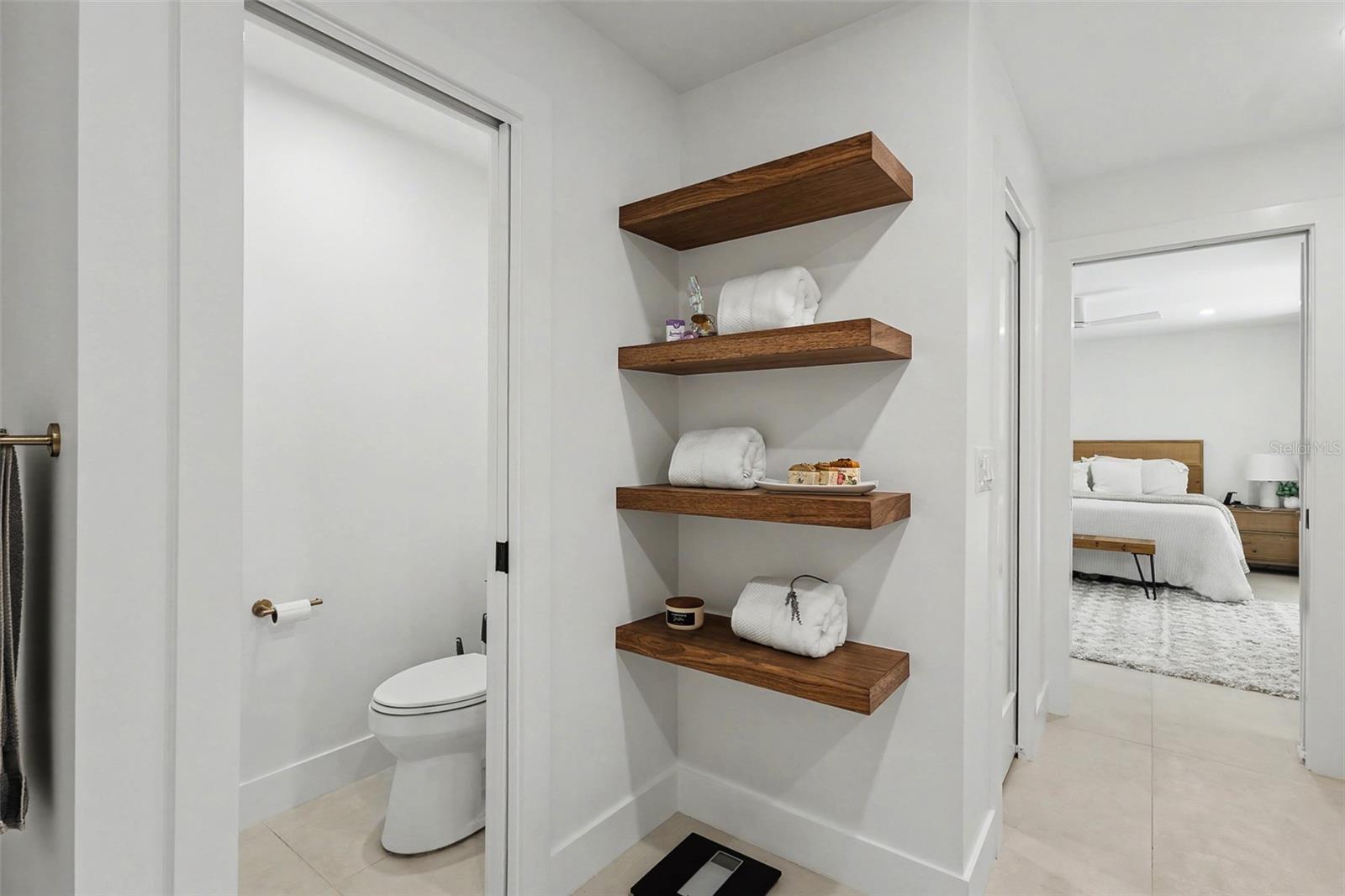 BUCCANEER BAY - Residential