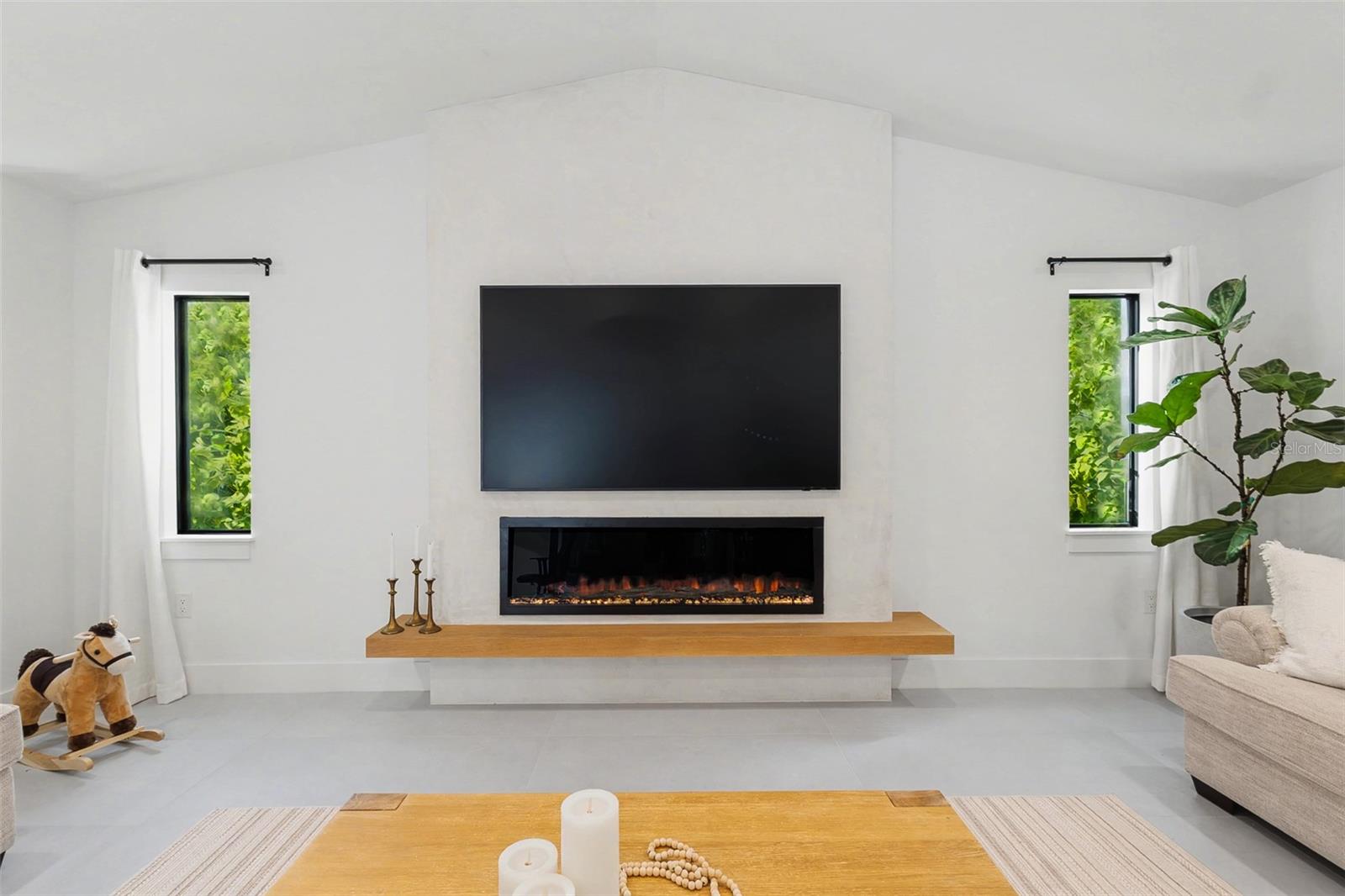 BUCCANEER BAY - Residential