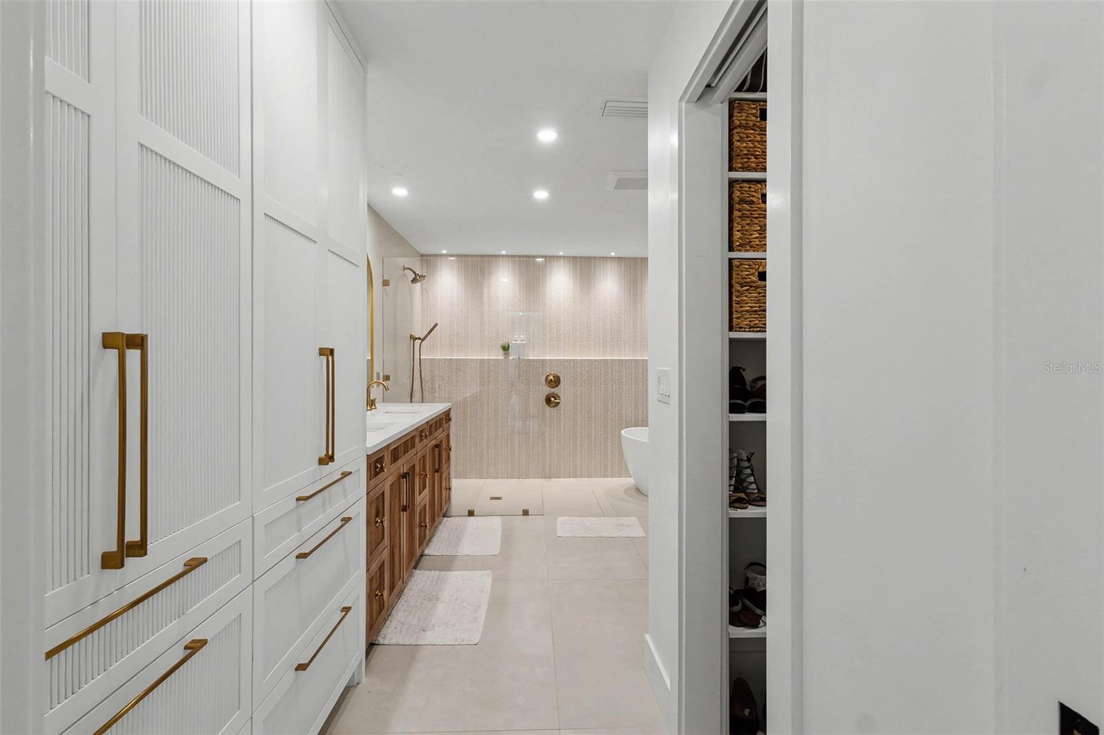 BUCCANEER BAY - Residential