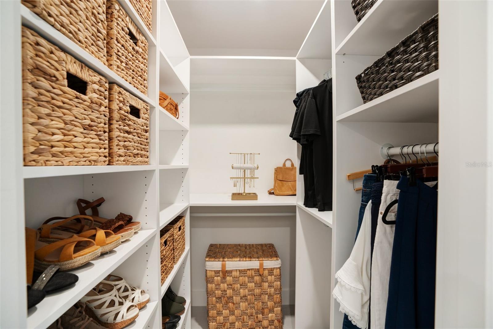 BUCCANEER BAY - Residential