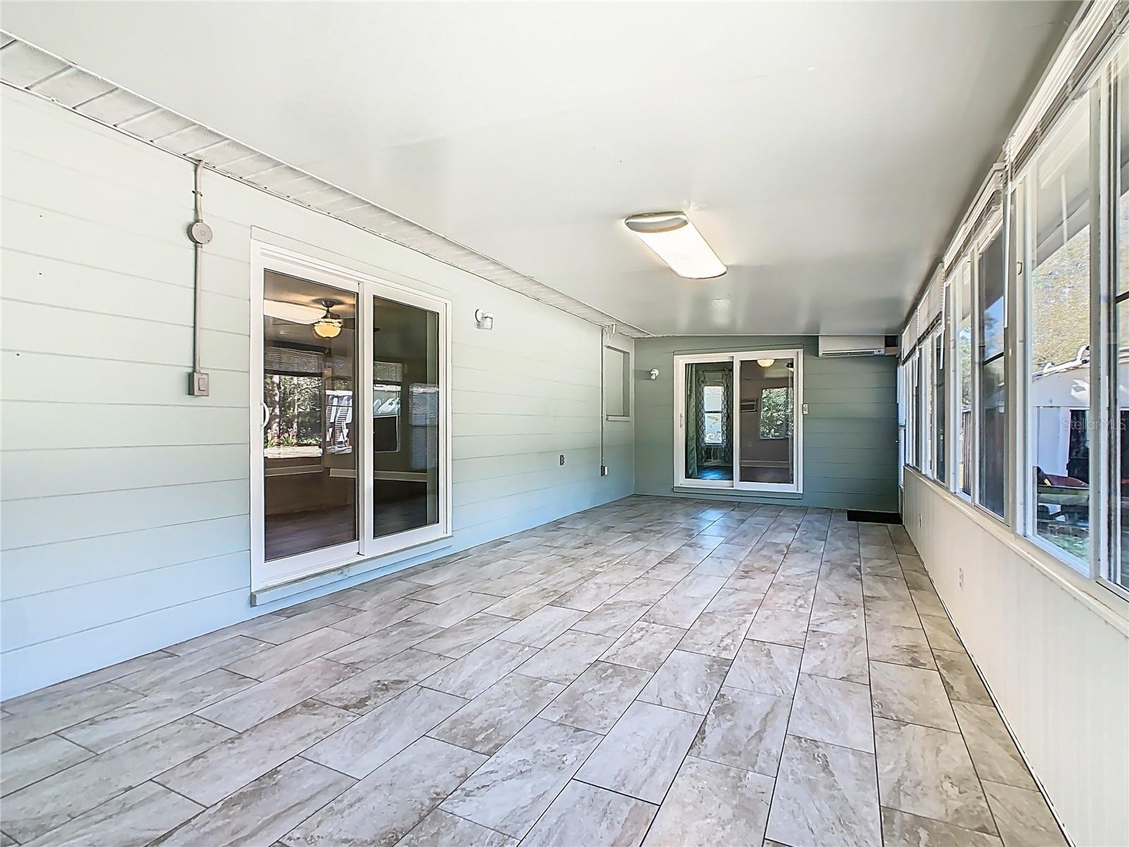 FOXHOLLOW SUB 42 - Residential