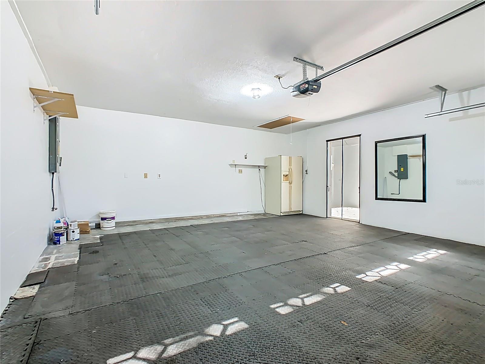 FOXHOLLOW SUB 42 - Residential