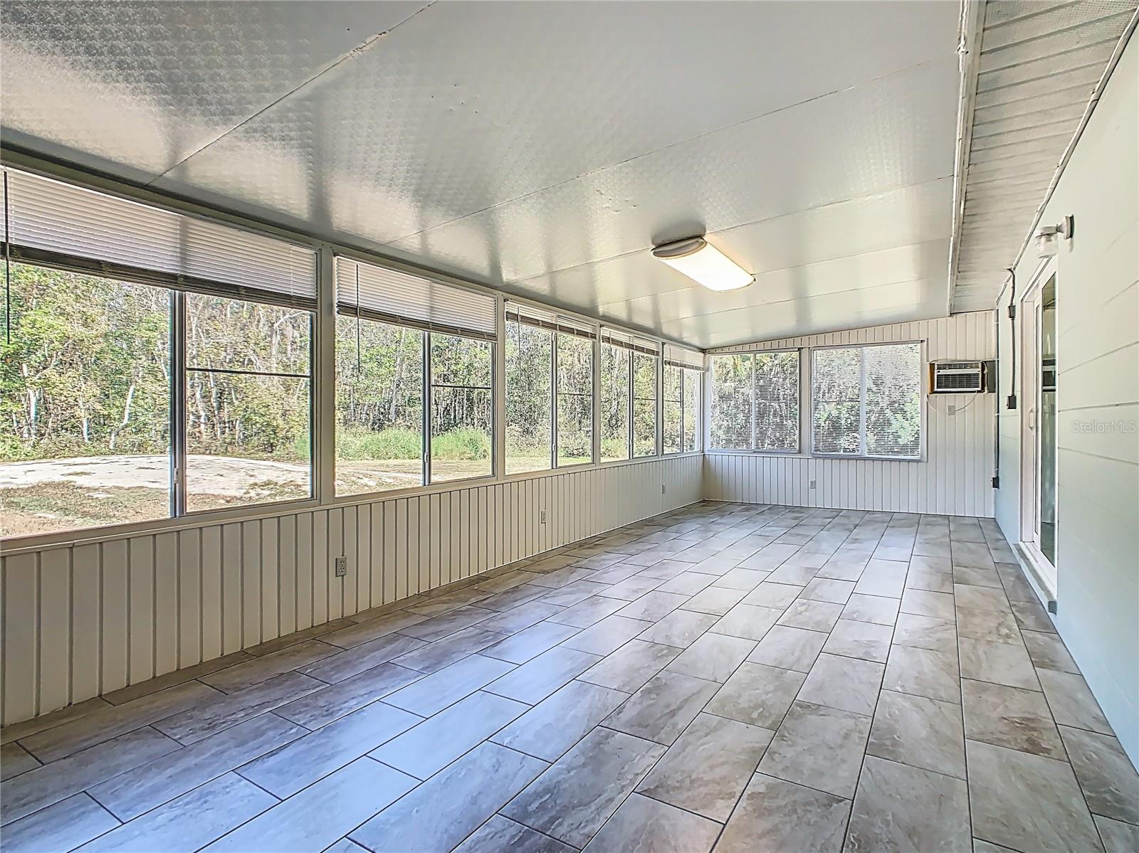 FOXHOLLOW SUB 42 - Residential