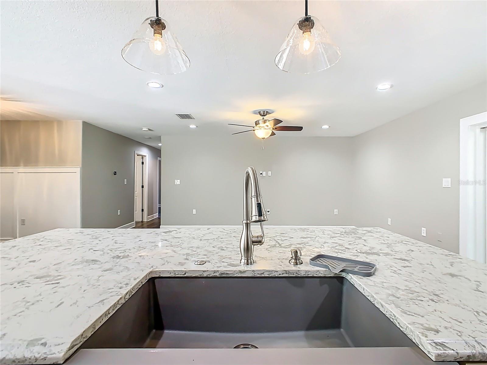 FOXHOLLOW SUB 42 - Residential