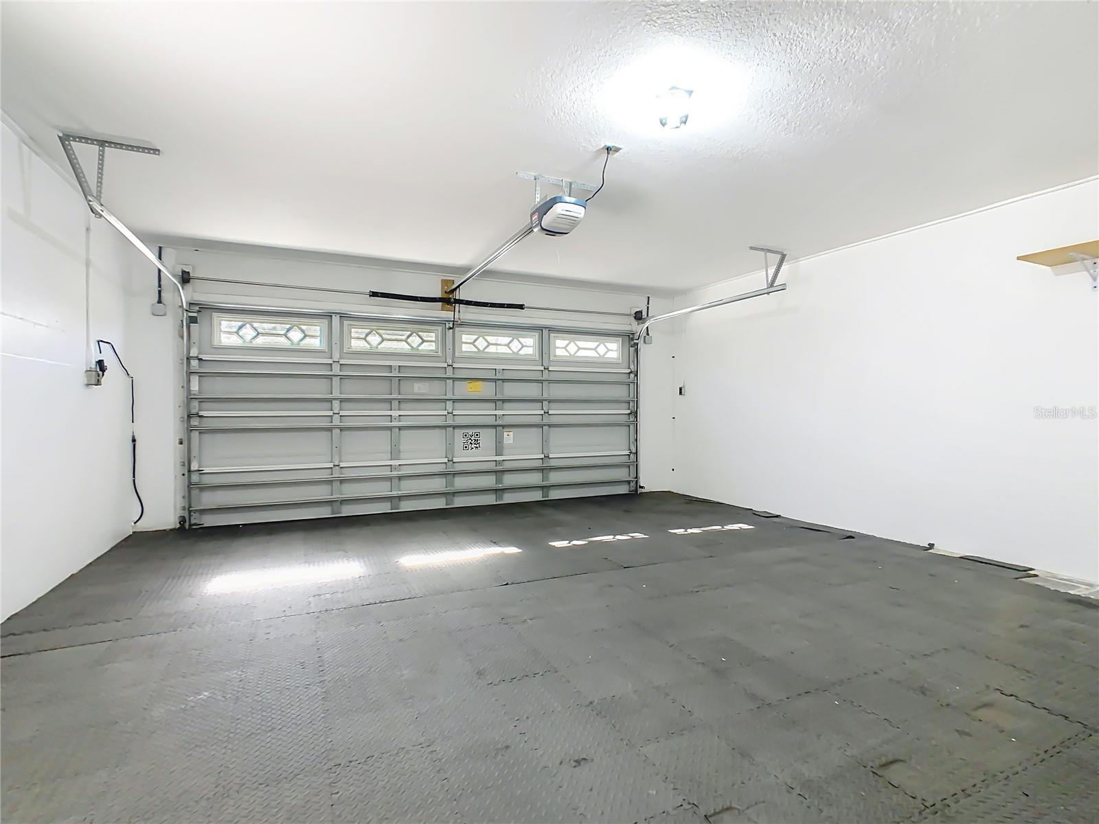 FOXHOLLOW SUB 42 - Residential