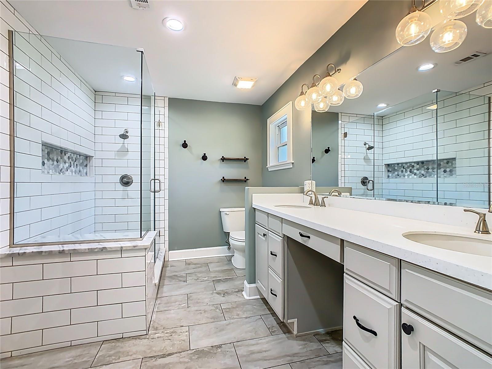 FOXHOLLOW SUB 42 - Residential