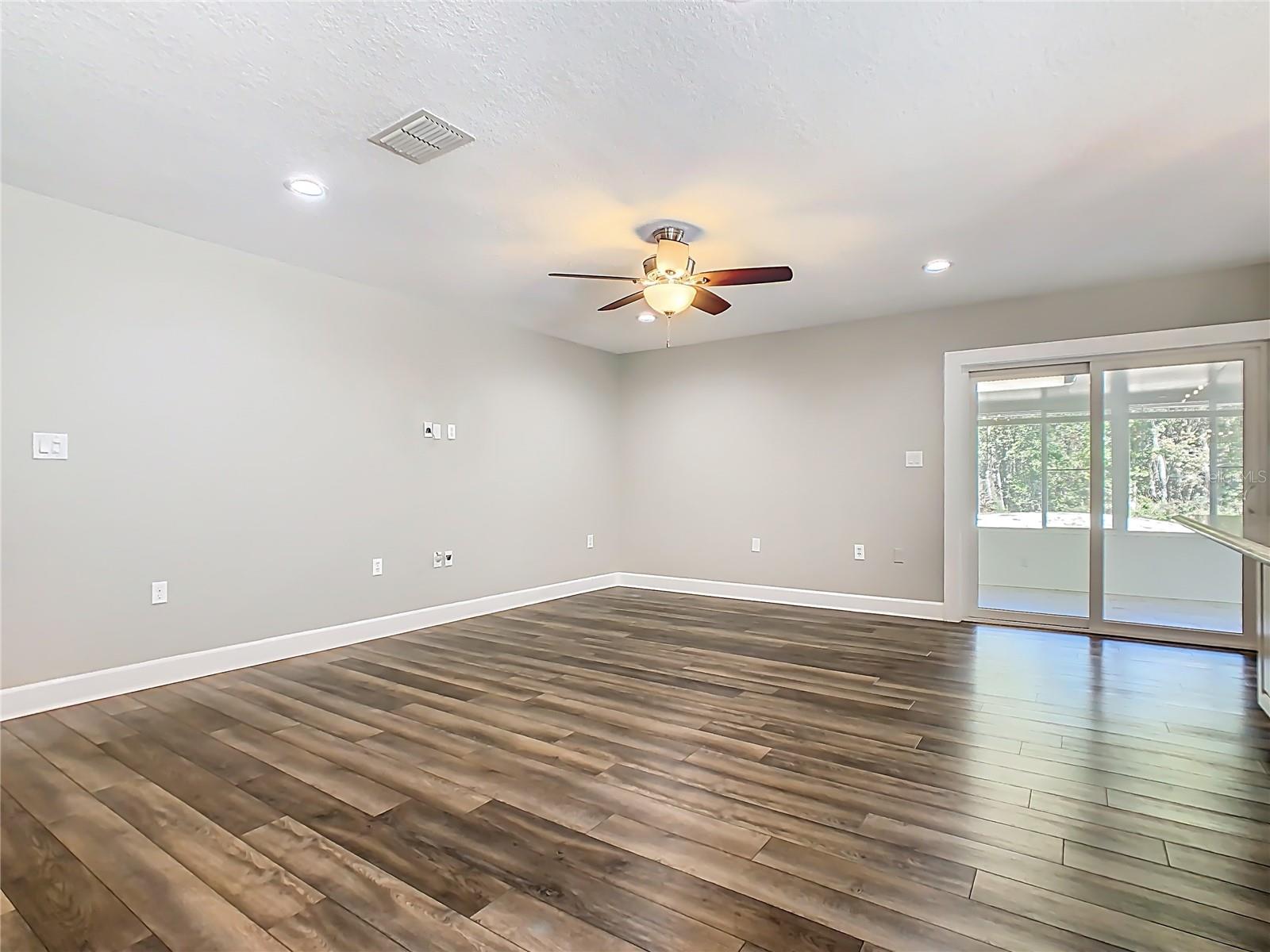 FOXHOLLOW SUB 42 - Residential