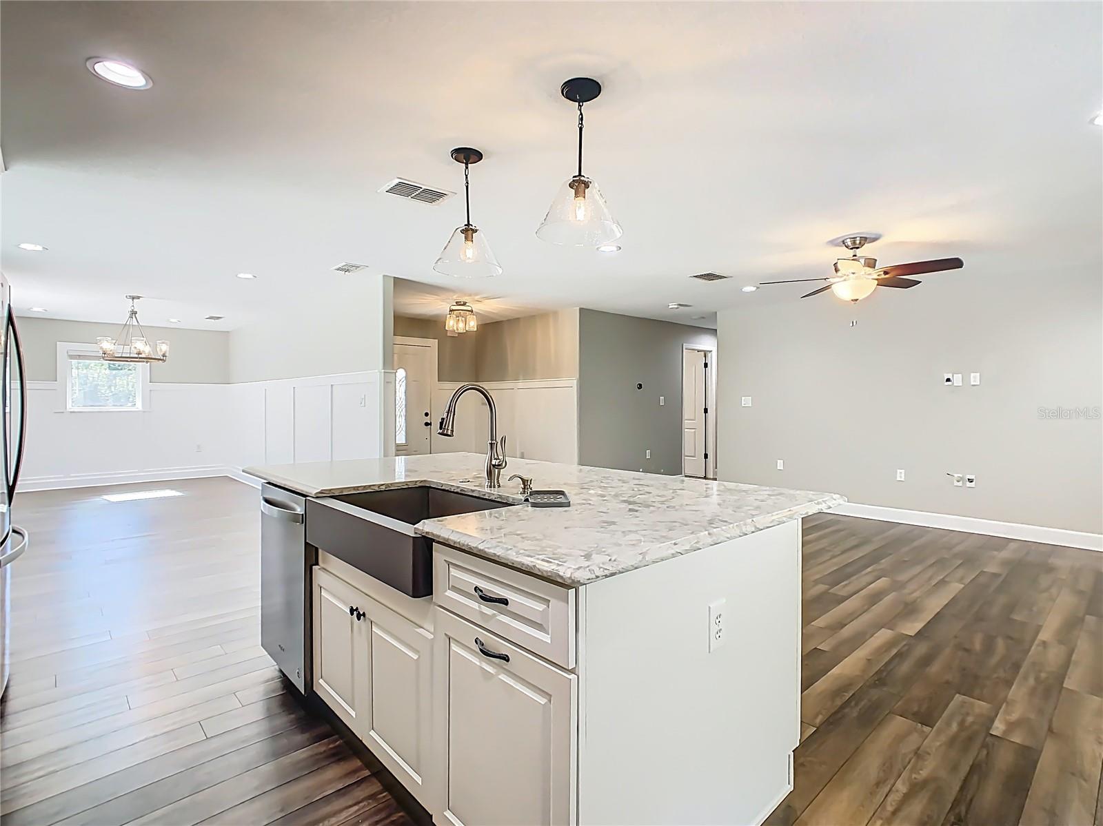 FOXHOLLOW SUB 42 - Residential