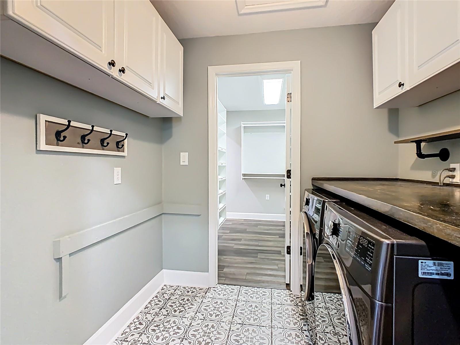 FOXHOLLOW SUB 42 - Residential