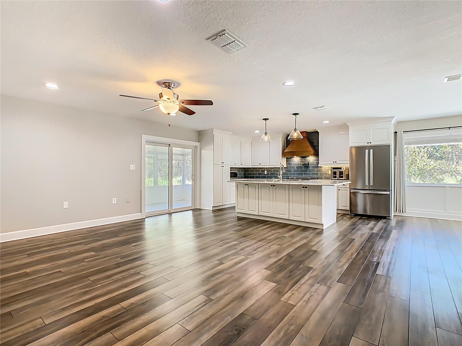 FOXHOLLOW SUB 42 - Residential