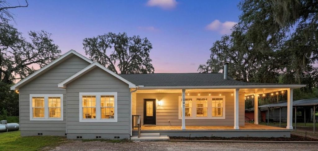 Photo of 1097 Bennett Lane, Brooksville, FL 34604 (MLS # W7879541)