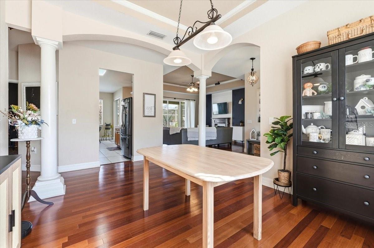 BRISTOL OAKS - Residential