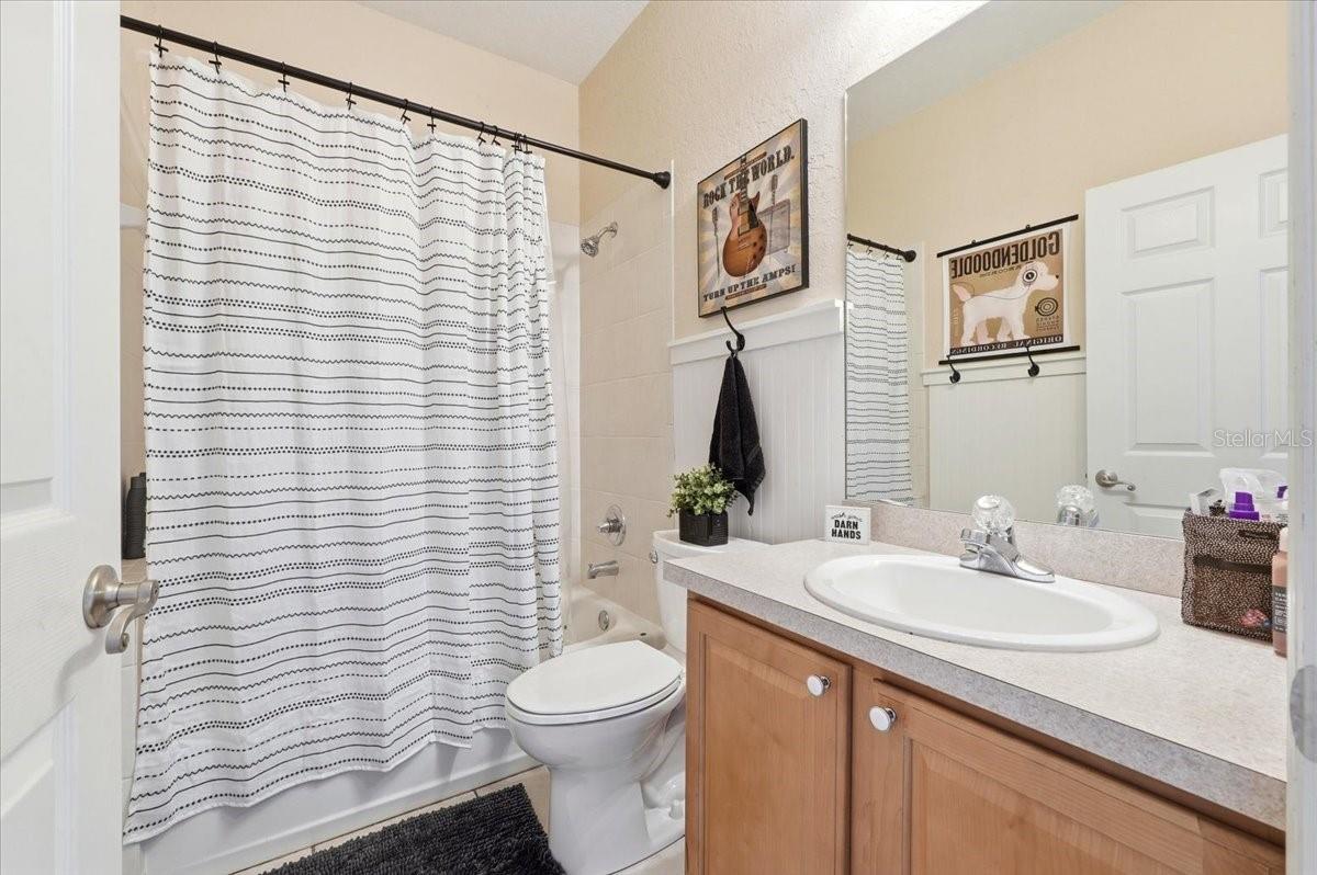 BRISTOL OAKS - Residential