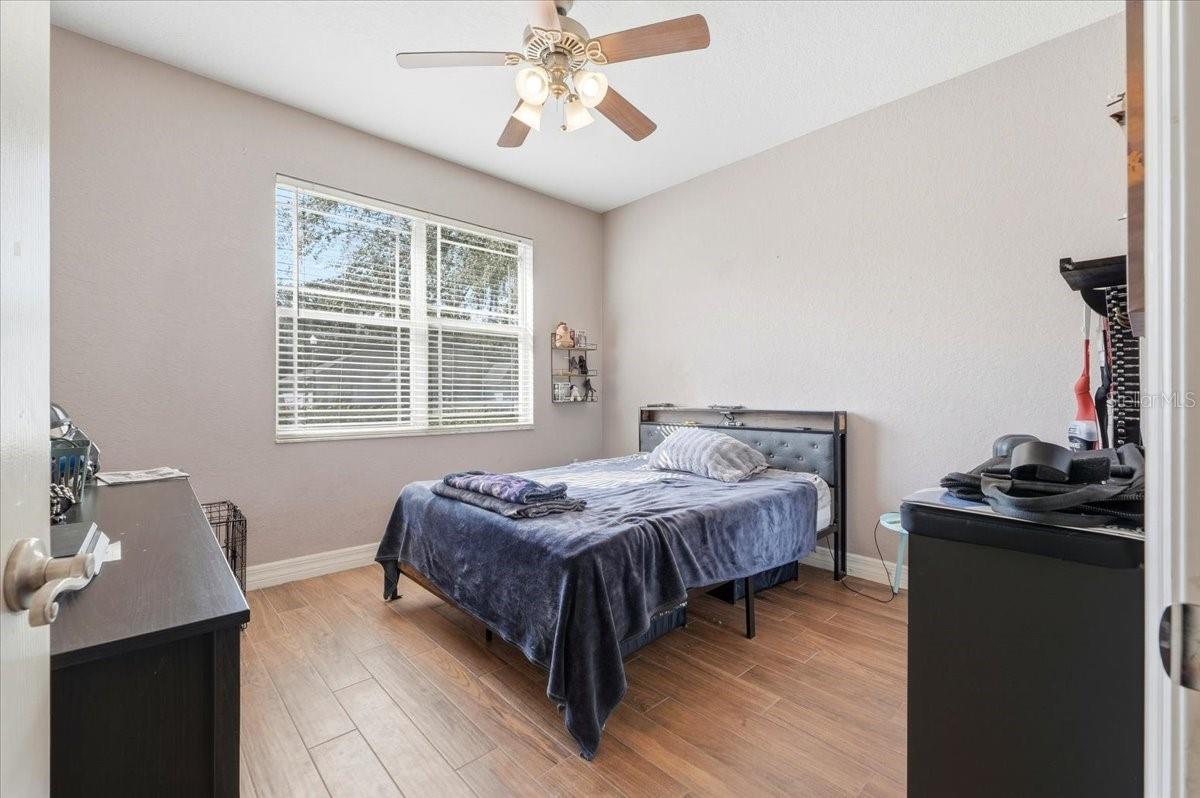 BRISTOL OAKS - Residential