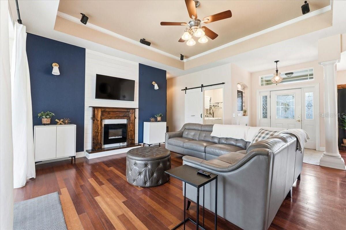 BRISTOL OAKS - Residential