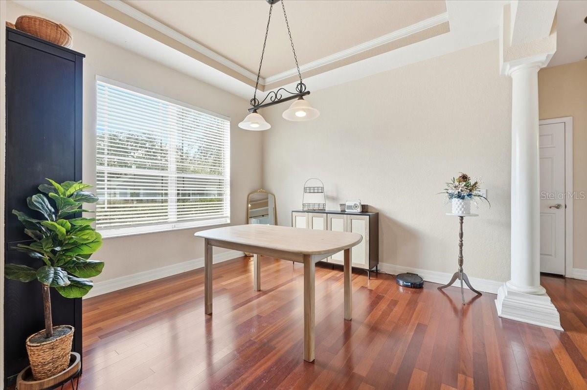 BRISTOL OAKS - Residential