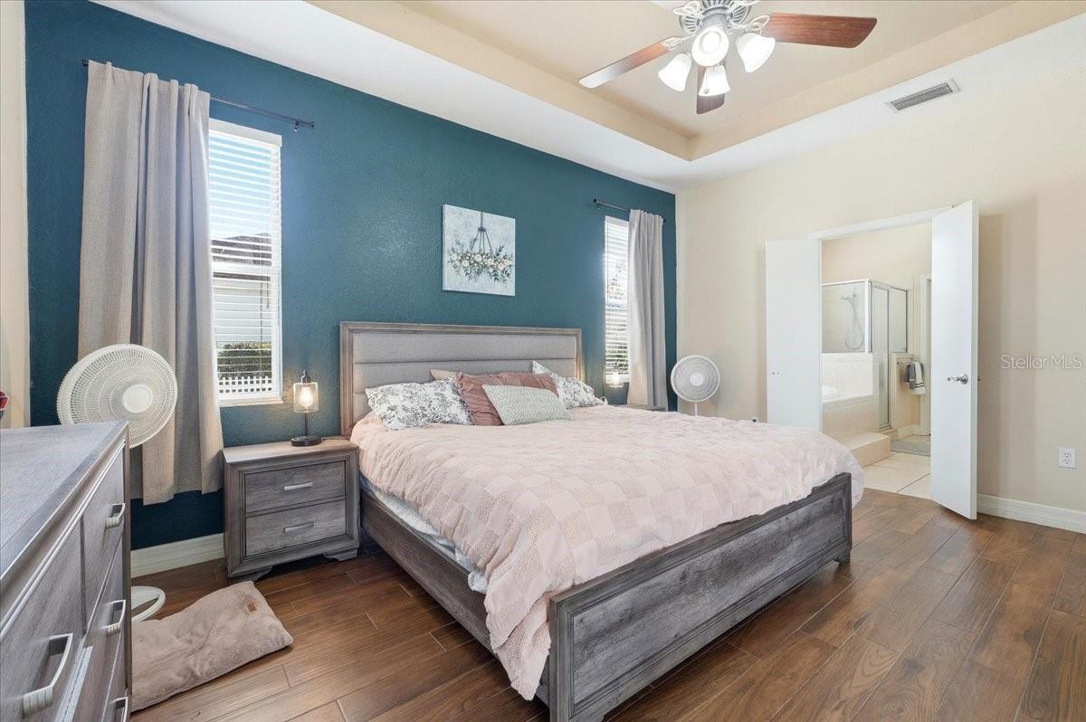 BRISTOL OAKS - Residential