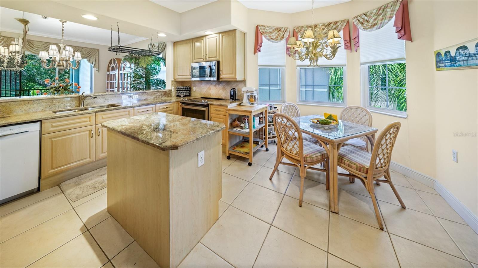 REGENCY RESERVE A CONDO - Residential