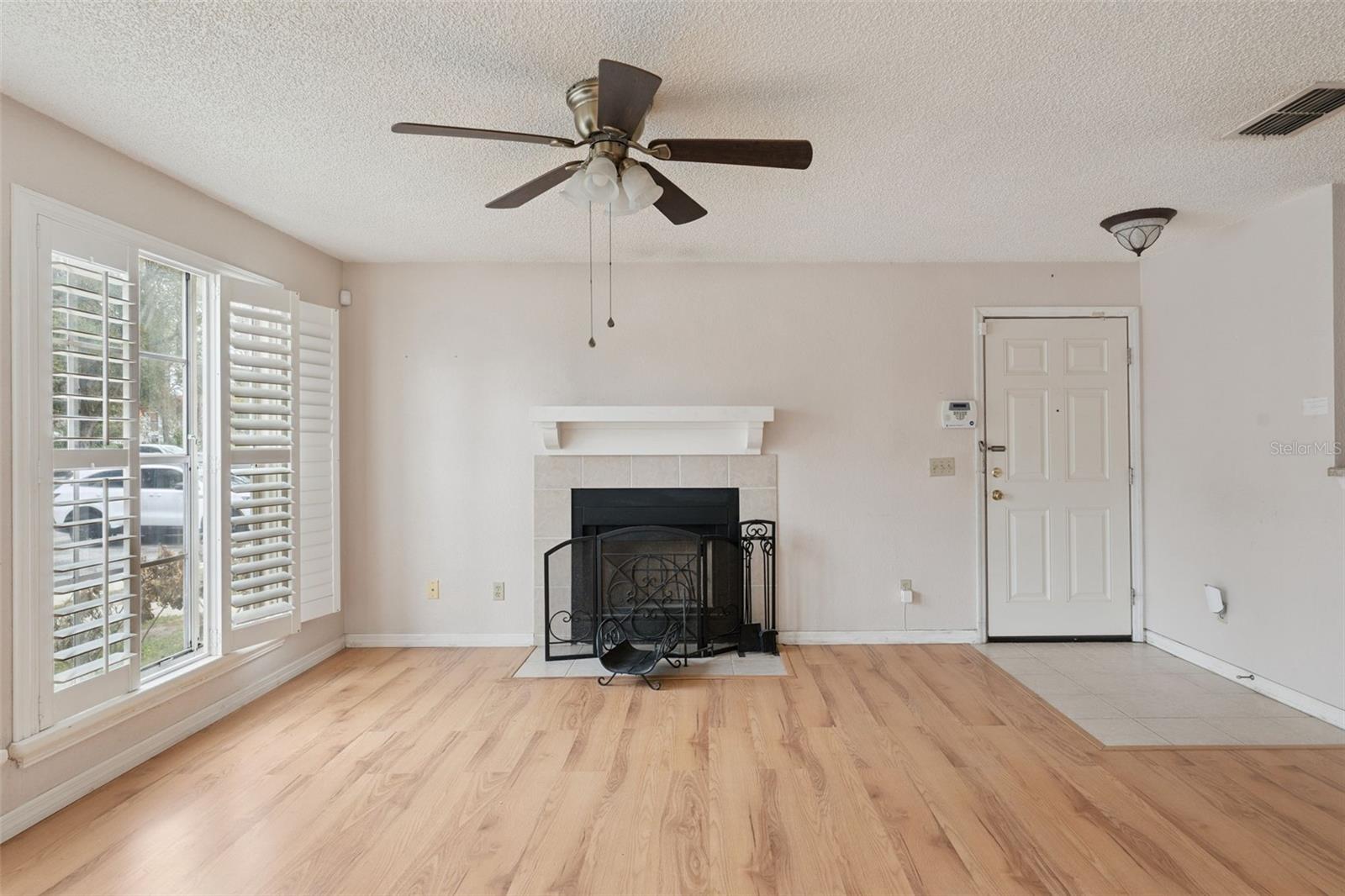 HUNTERS CHASE CONDO PH 1 - Residential