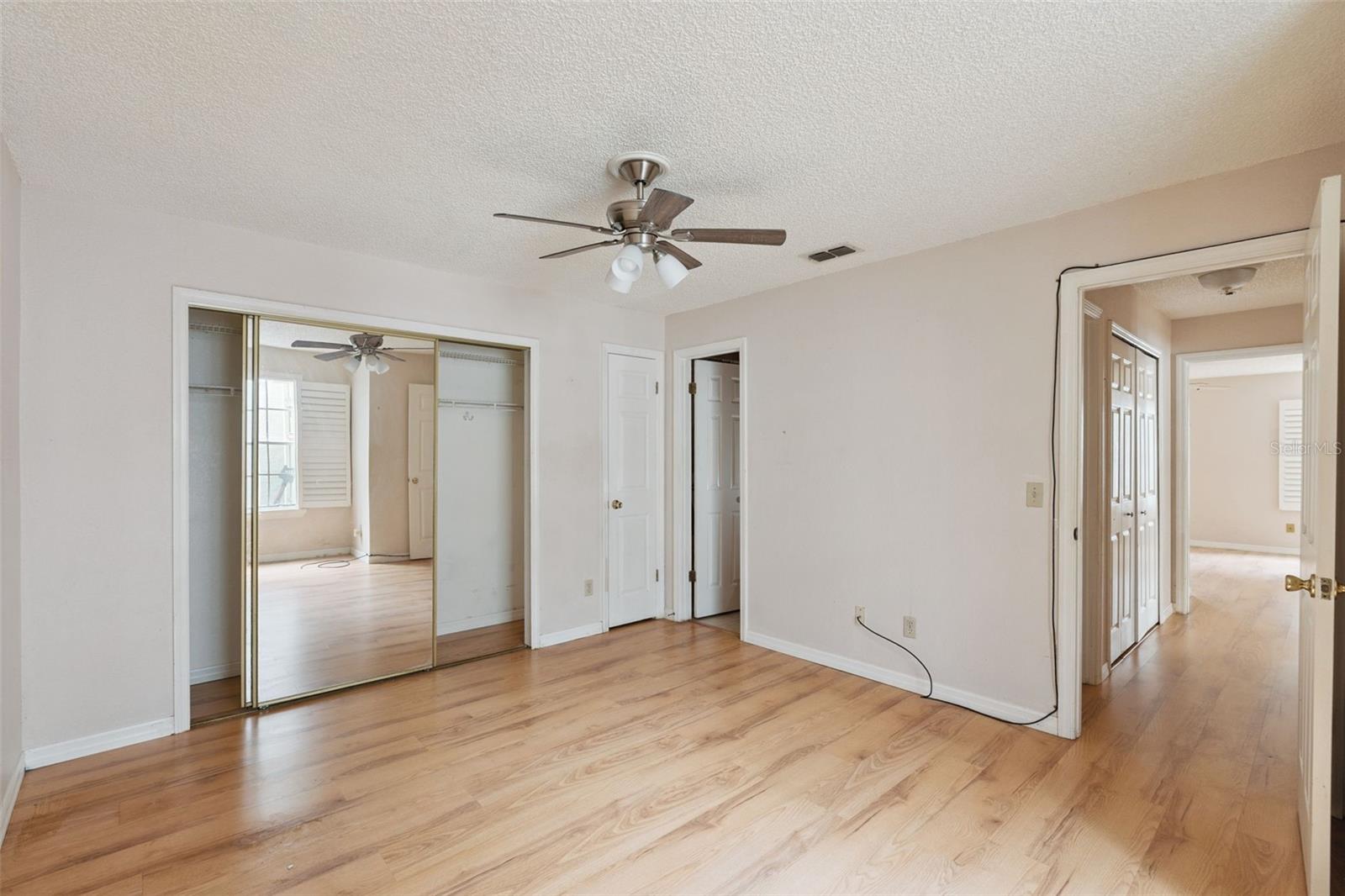 HUNTERS CHASE CONDO PH 1 - Residential