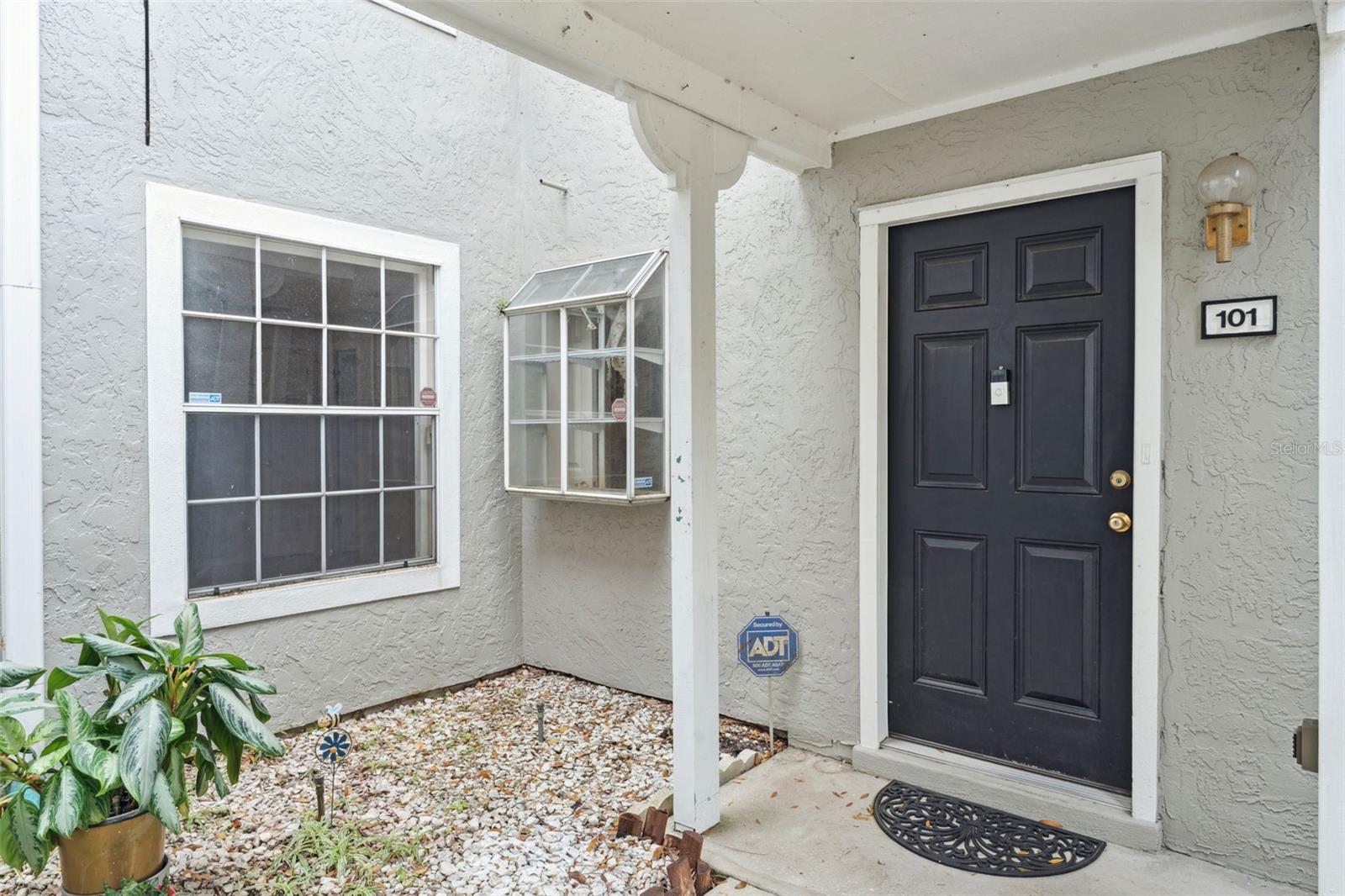 HUNTERS CHASE CONDO PH 1 - Residential