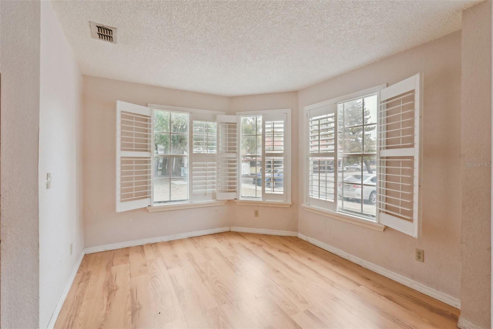 HUNTERS CHASE CONDO PH 1 - Residential