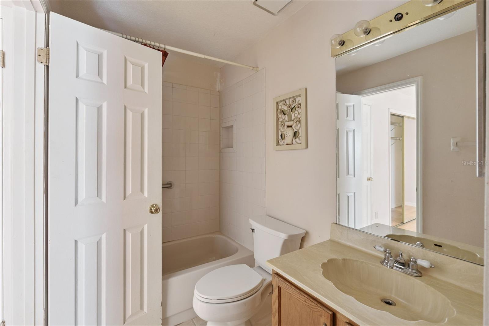 HUNTERS CHASE CONDO PH 1 - Residential