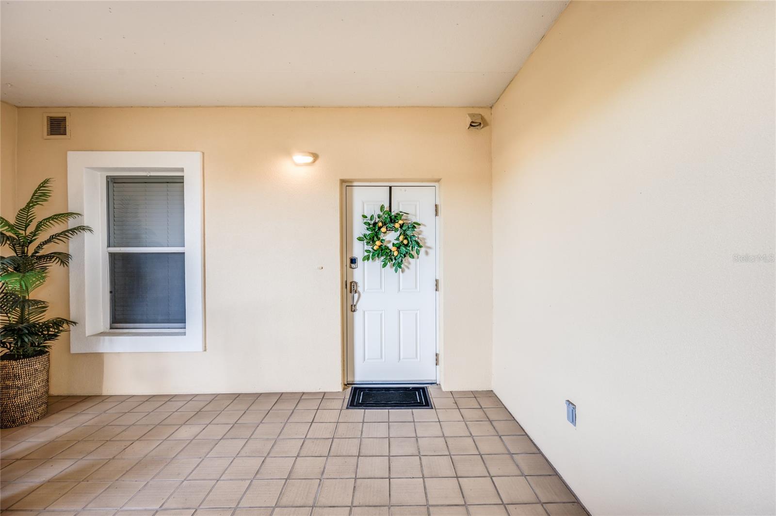 Photo 5 of 36 of 225 W SEMINOLE BOULEVARD 305 condo