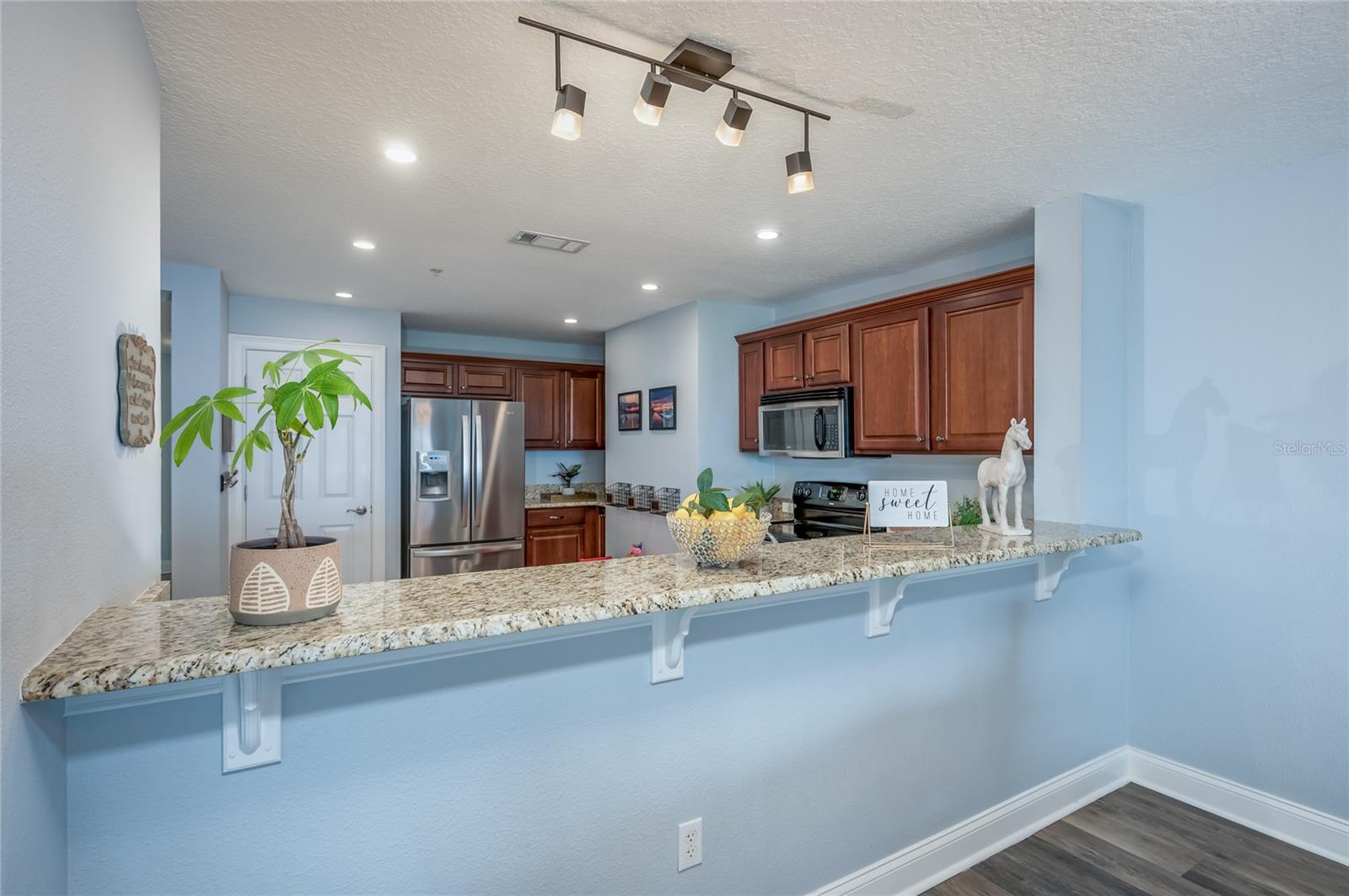 Photo 12 of 36 of 225 W SEMINOLE BOULEVARD 305 condo