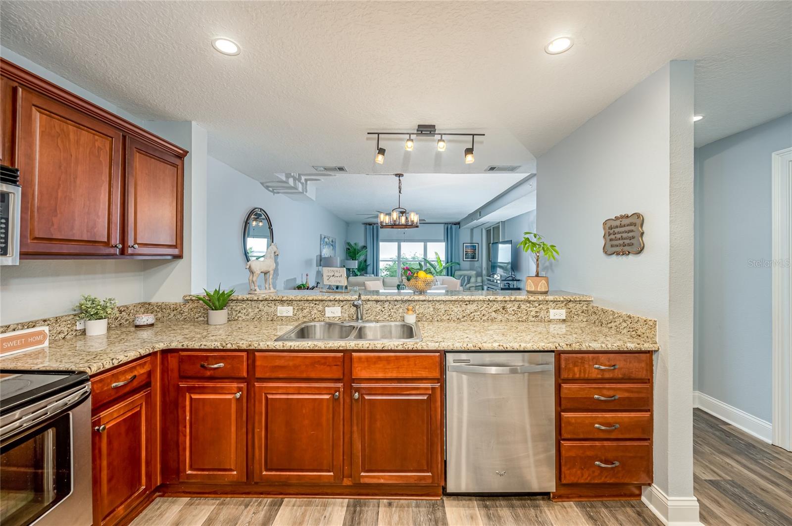 Photo 15 of 36 of 225 W SEMINOLE BOULEVARD 305 condo