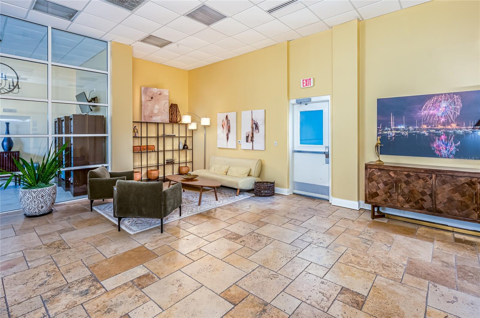 Photo 2 of 36 of 225 W SEMINOLE BOULEVARD 305 condo