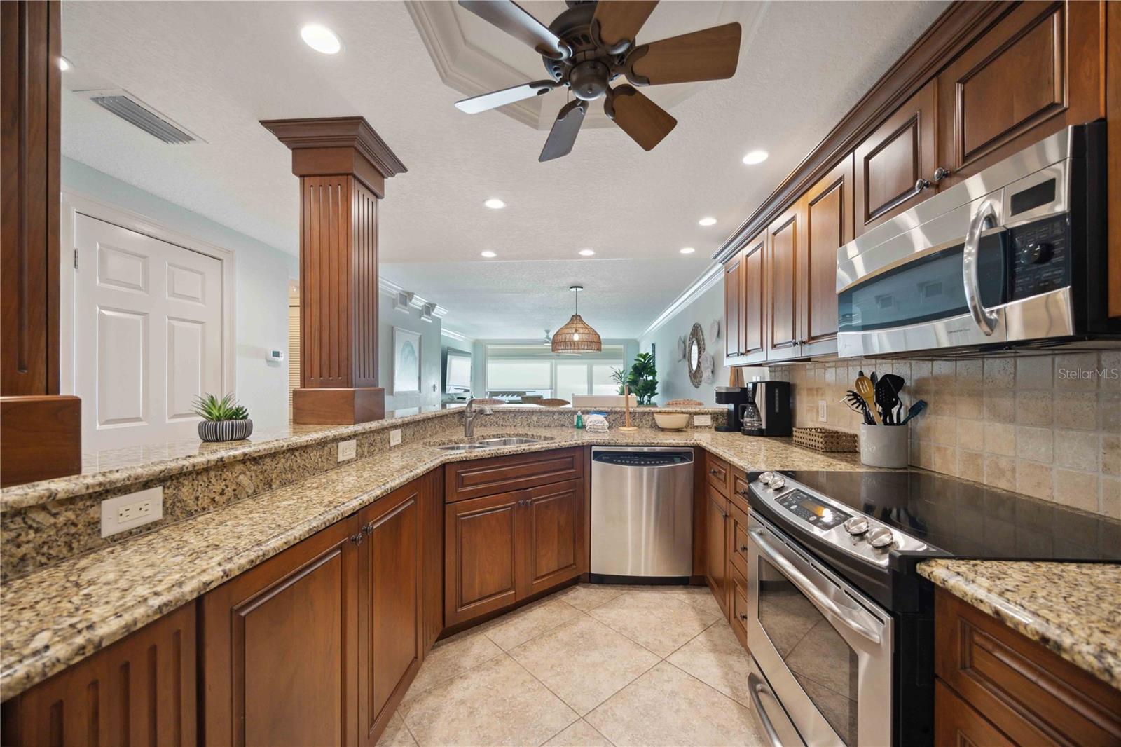 HORIZONS WEST - Residential