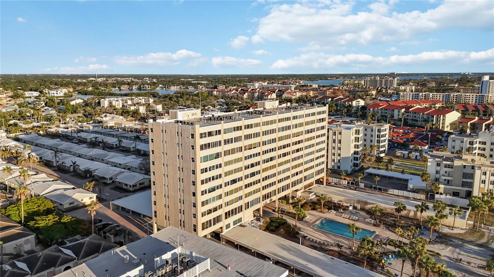 HORIZONS WEST - Residential