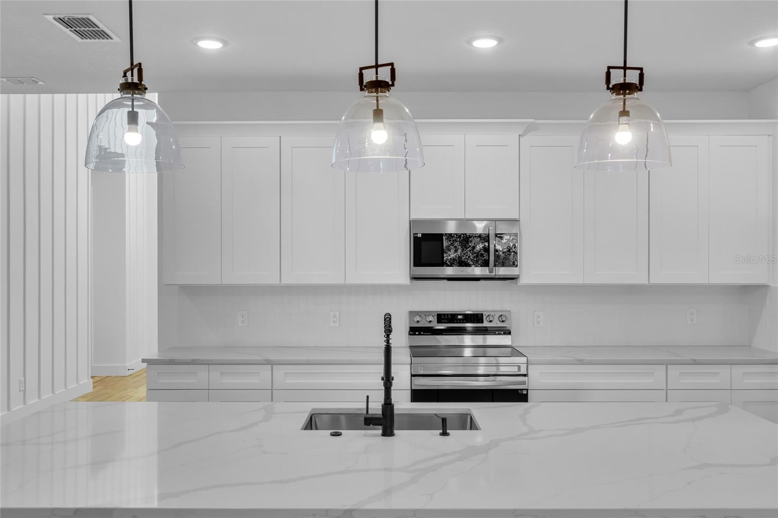 ARIANA COURT - Residential