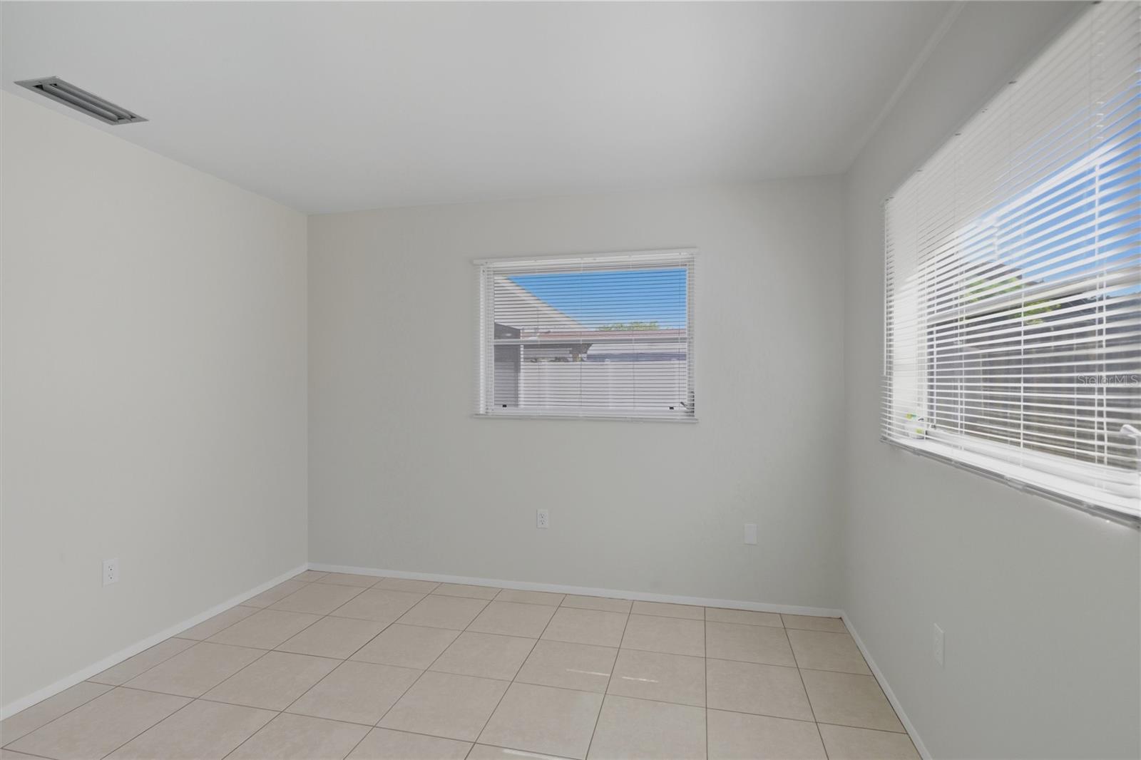 CASA DEL SOL FIFTH UNIT - Residential