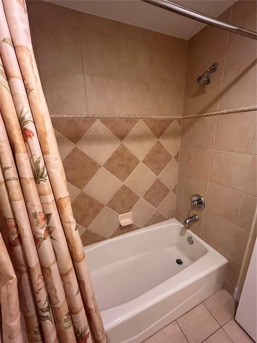 HERITAGE CROSSING CONDO PH 9 - Residential