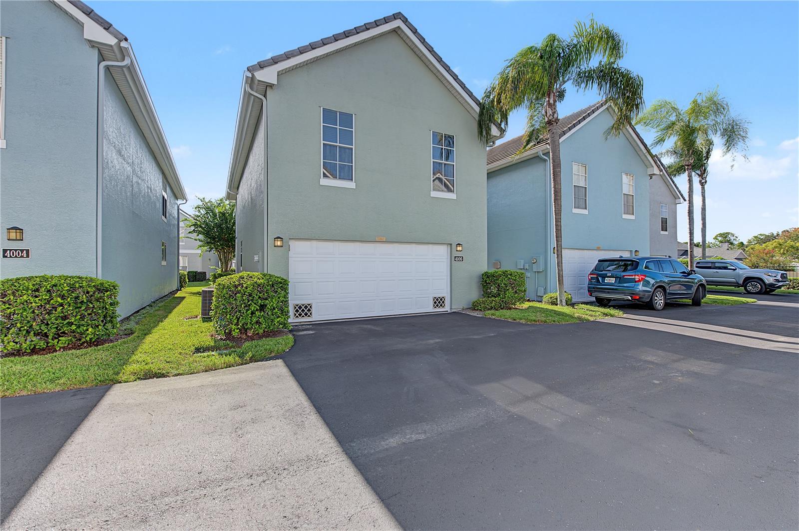 4006 CARROLLWOOD PALM COURT
