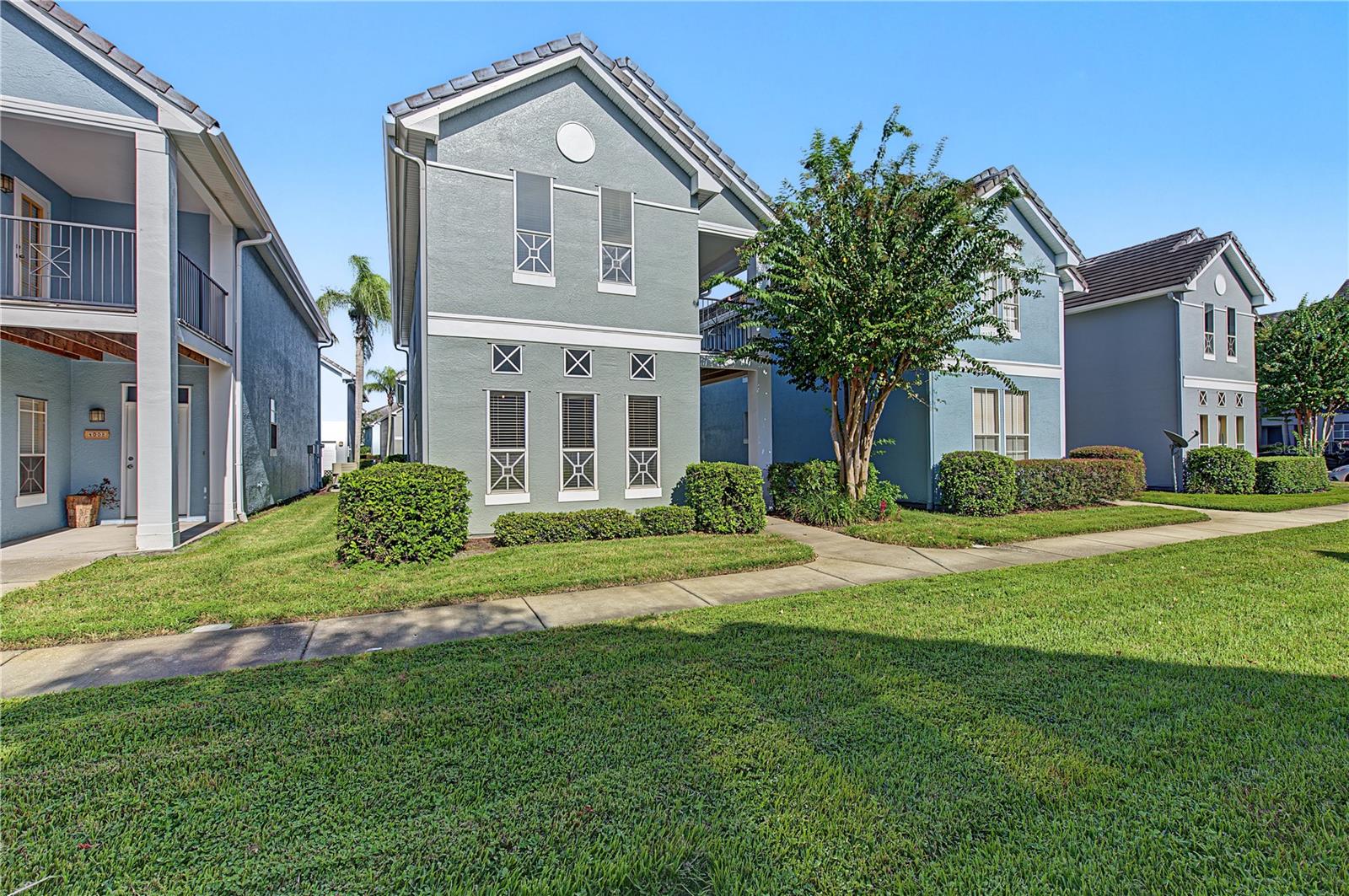 4006 CARROLLWOOD PALM COURT