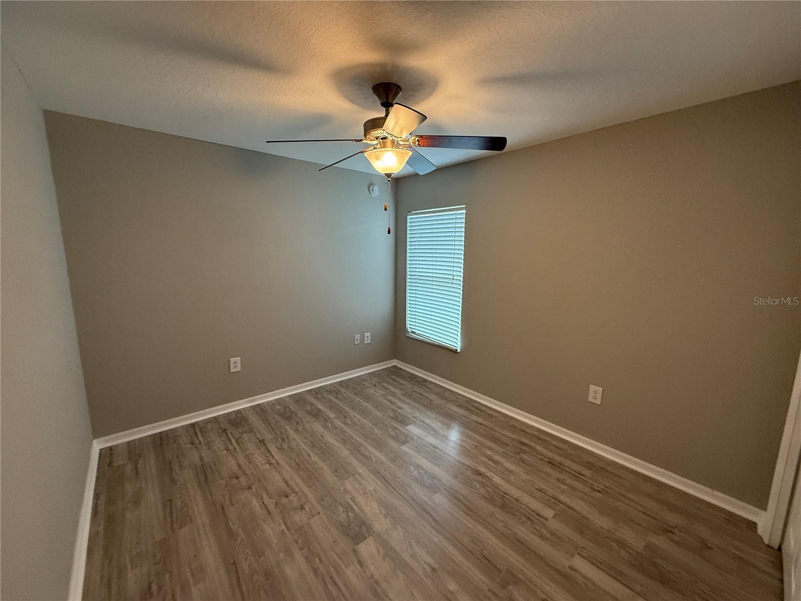 COUNTRY CLUB ESTATES - Residential Lease