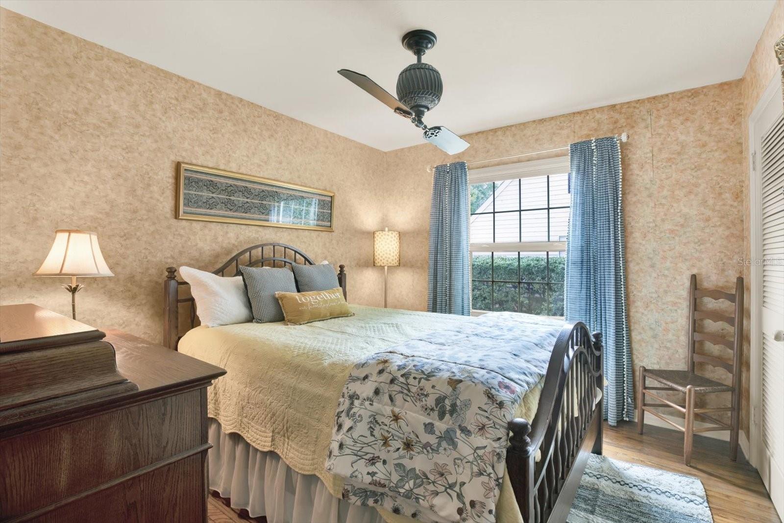 HILLCREST - Residential