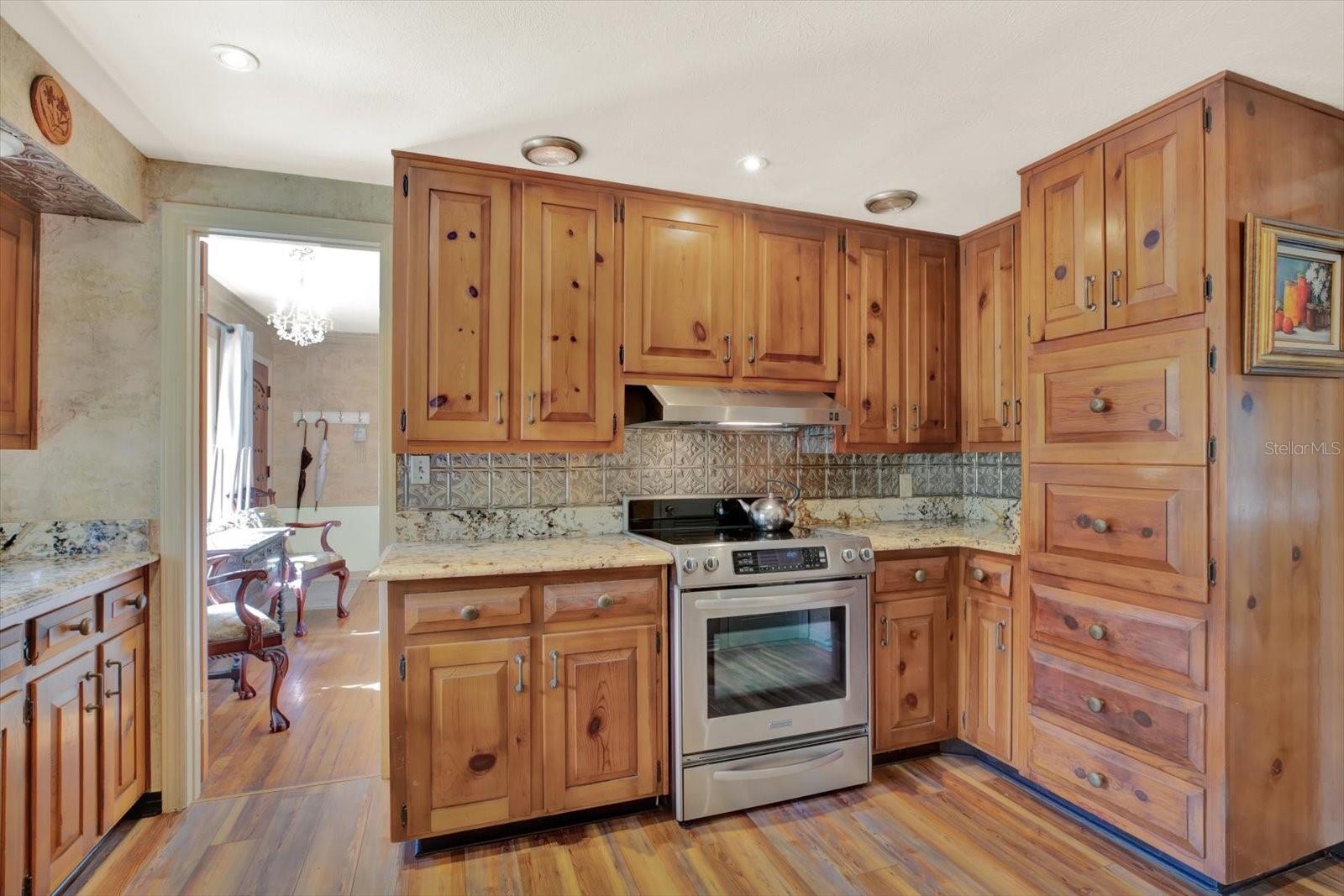 HILLCREST - Residential